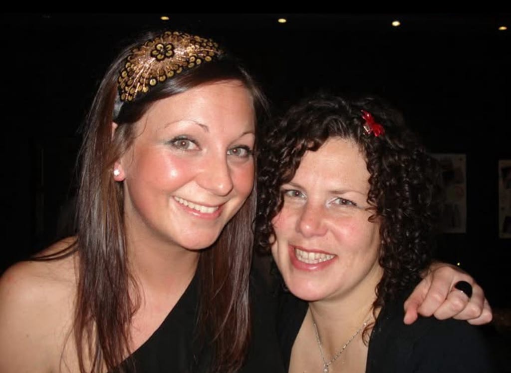 Nicola Ellis & Jennifer Ellis